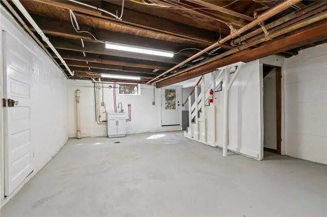 5154 N Pioneer Rd gallery image 13