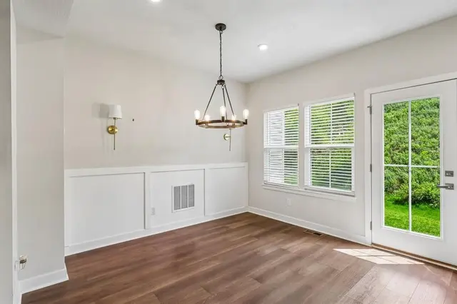 516 Florida BOULEVARD gallery image 6
