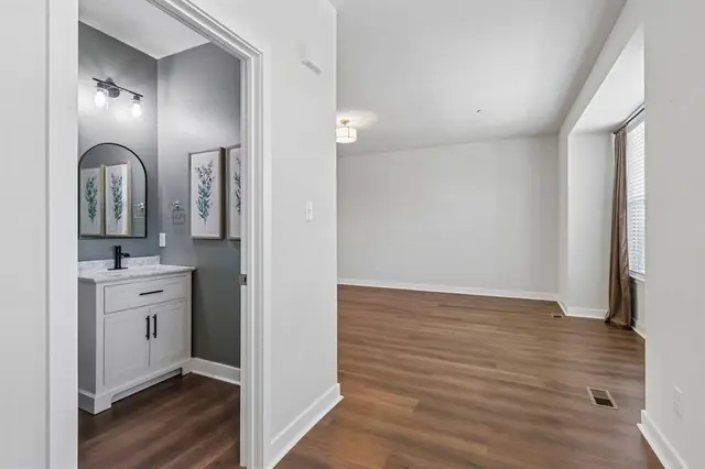 516 Florida BOULEVARD gallery image 7