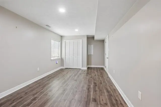 516 Florida BOULEVARD gallery image 8