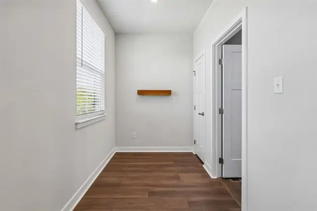516 Florida BOULEVARD gallery image 11