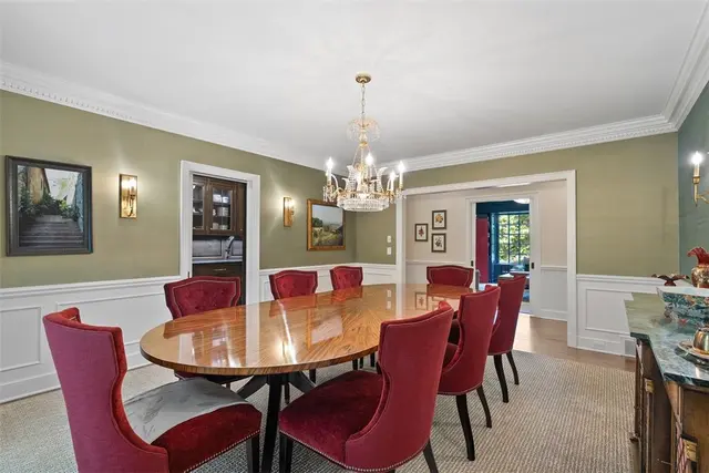 516 Irwin Dr gallery image 23