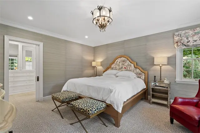 516 Irwin Dr gallery image 27