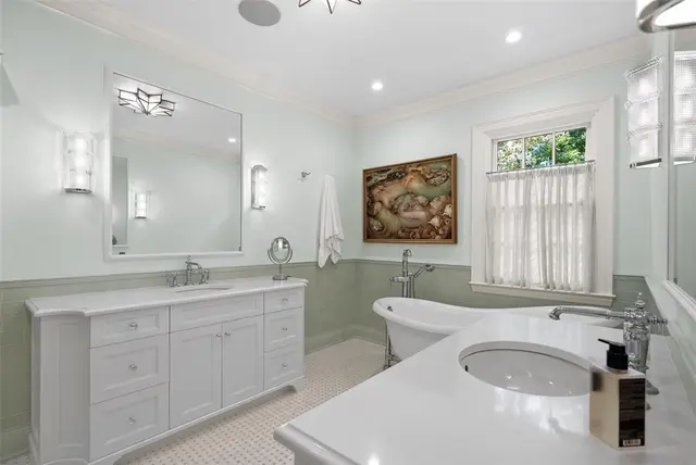 516 Irwin Dr gallery image 33
