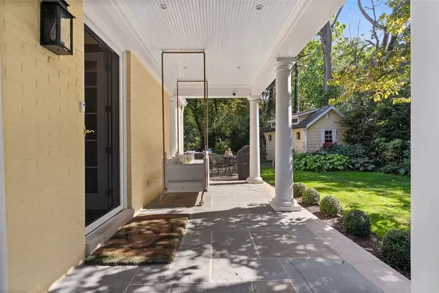 516 Irwin Dr gallery image 48
