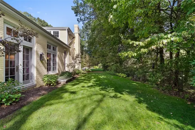 516 Irwin Dr gallery image 49