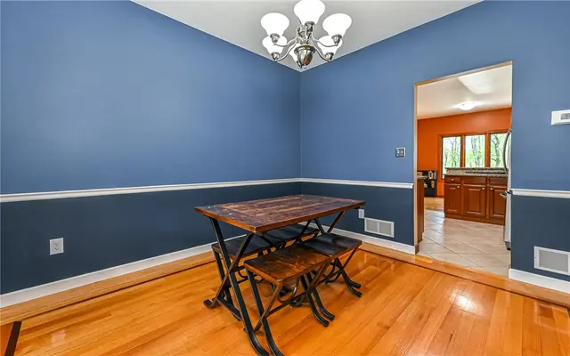 516 Lincoln Ave gallery image 13