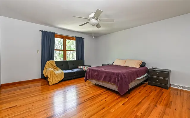 516 Lincoln Ave gallery image 23