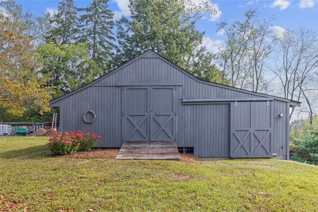 5168 Elm Drive gallery image 10