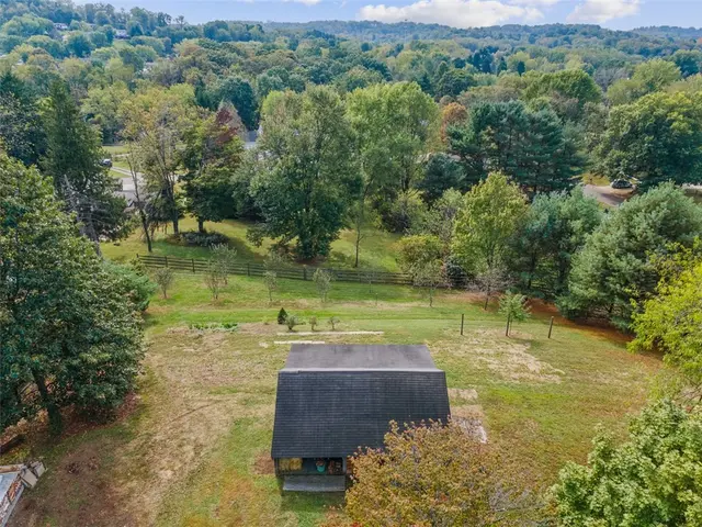 5168 Elm Drive gallery image 29