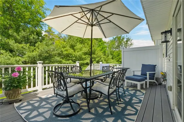 518 Carvine Court gallery image 2