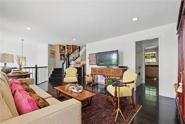 518 Carvine Court gallery image 17