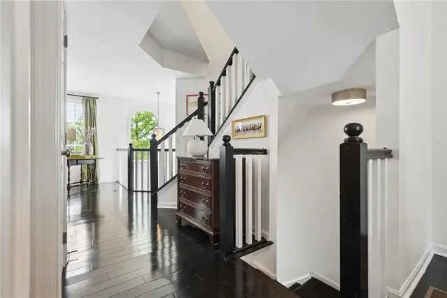 518 Carvine Court gallery image 22