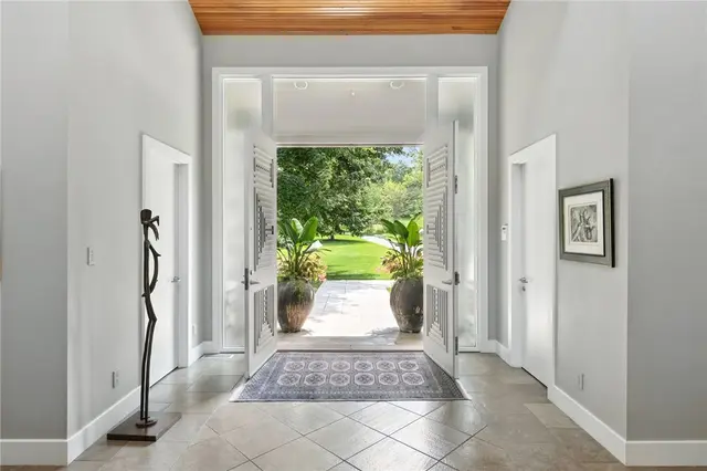 52 Timberhill Dr gallery image 4