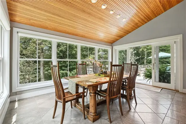 52 Timberhill Dr gallery image 19