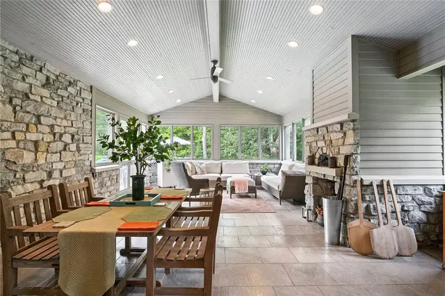 52 Timberhill Dr gallery image 22