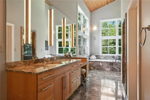 52 Timberhill Dr gallery image 26