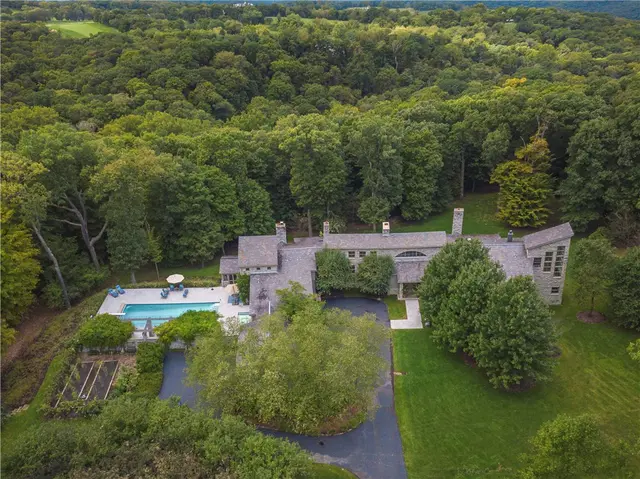 52 Timberhill Dr gallery image 45