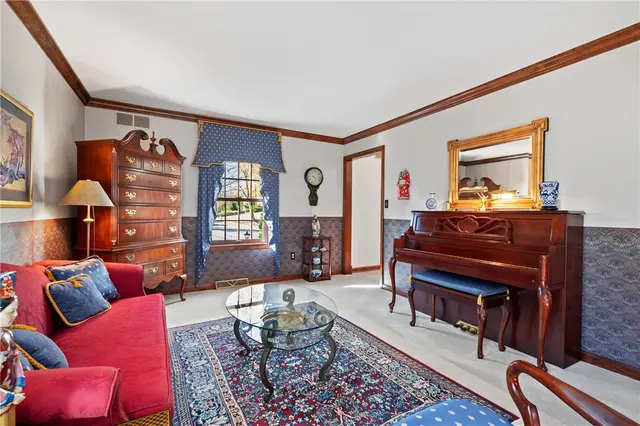520 Colony Court gallery image 3