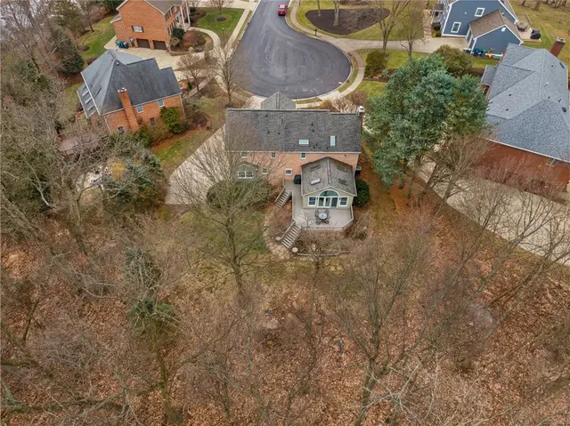 520 Colony Court gallery image 6