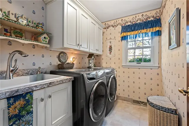 520 Colony Court gallery image 24