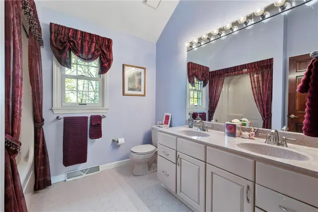 520 Colony Court gallery image 35