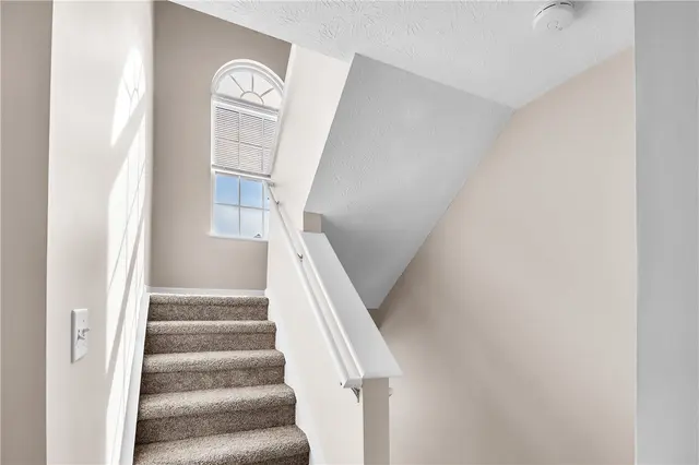 520 Ten Point Lane gallery image 15