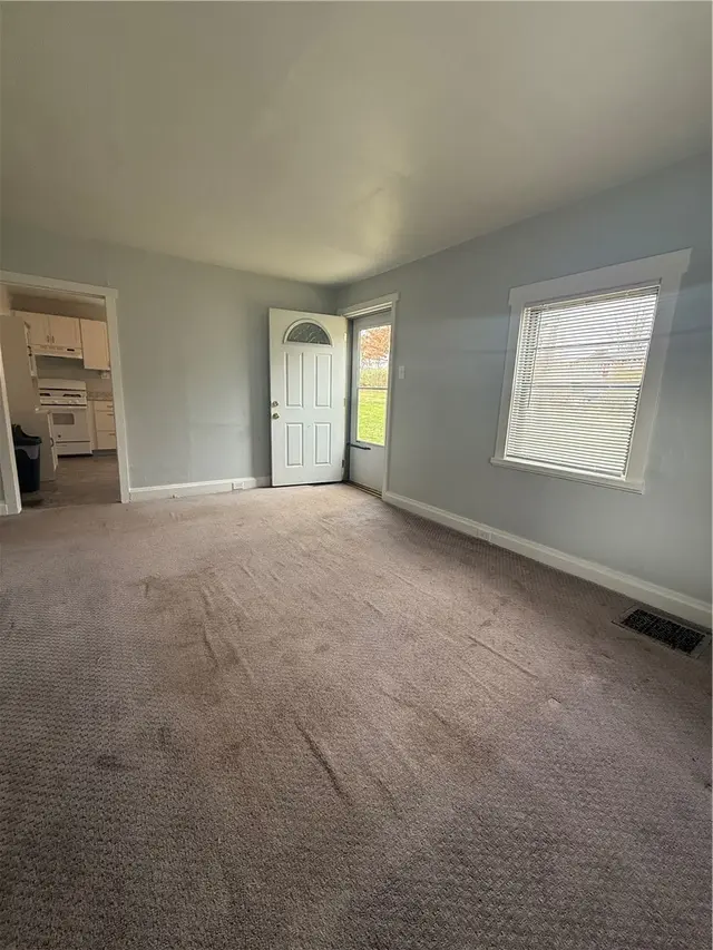 5207 Richland gallery image 8
