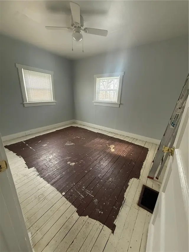 5207 Richland gallery image 16