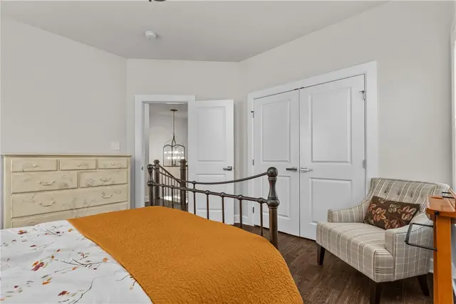 521 Cambridge Court gallery image 39