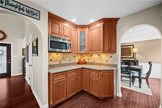 521 Greenspire Ct gallery image 12