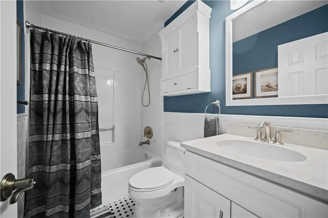 521 Greenspire Ct gallery image 18