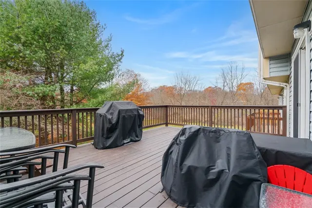 522 Carters Grove Dr gallery image 16