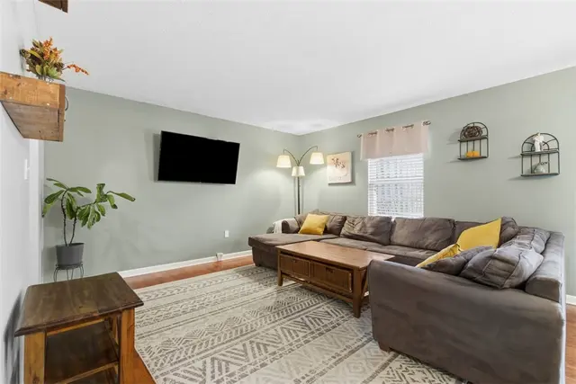 522 Carters Grove Dr gallery image 23