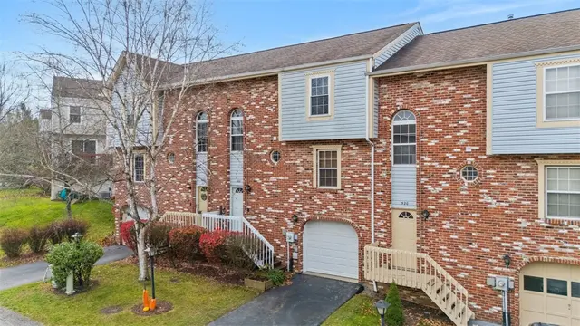 522 Carters Grove Dr gallery image 24