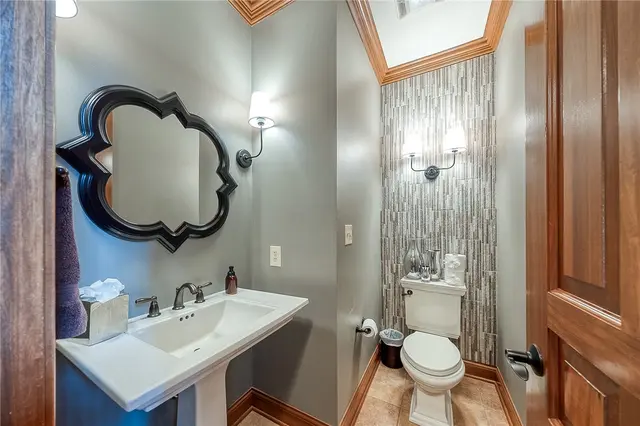 522 Salem Heights gallery image 6