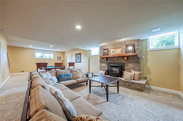 522 Salem Heights gallery image 13