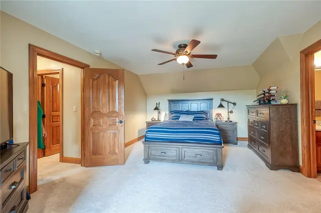 522 Salem Heights gallery image 22