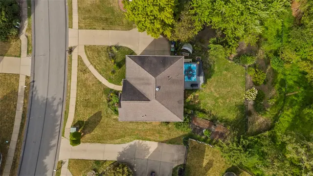5233 Karrington Drive gallery image 8