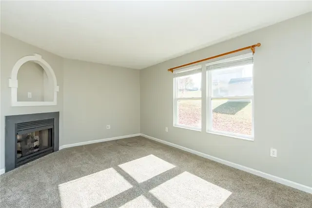 524 Grandshire Dr gallery image 7