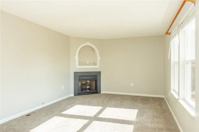 524 Grandshire Dr gallery image 12