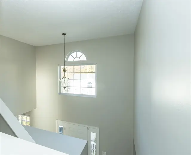 524 Grandshire Dr gallery image 15