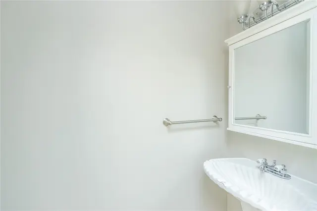 524 Grandshire Dr gallery image 19