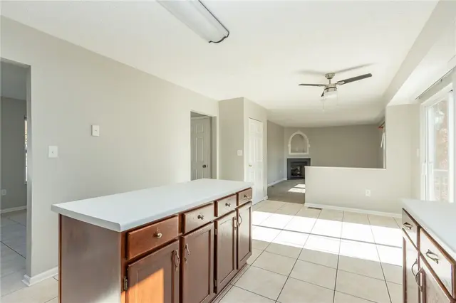 524 Grandshire Dr gallery image 27