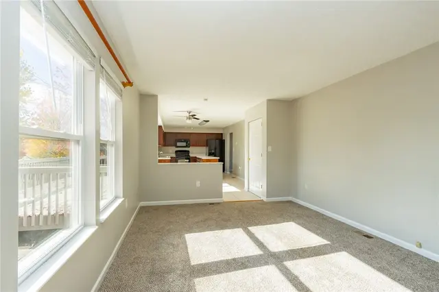 524 Grandshire Dr gallery image 33