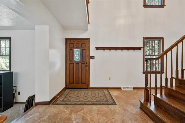 525 Arcadia Drive gallery image 4