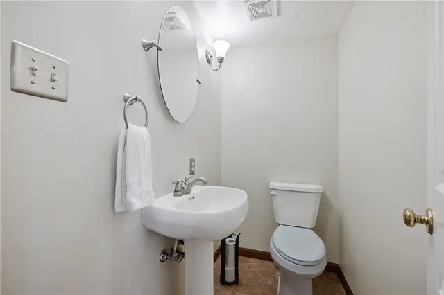 525 Arcadia Drive gallery image 15