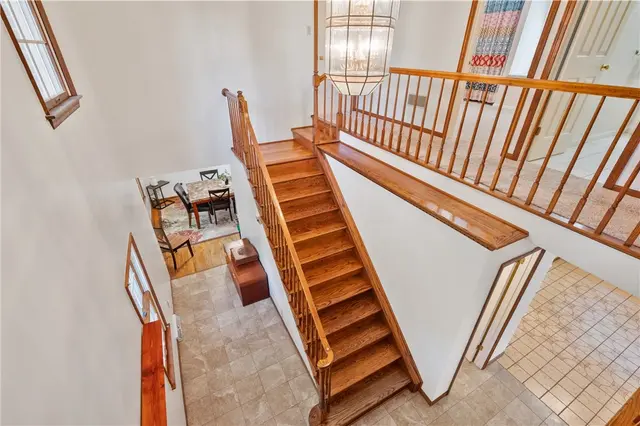 525 Arcadia Drive gallery image 19
