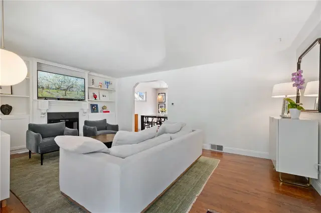 525 Bank St gallery image 4