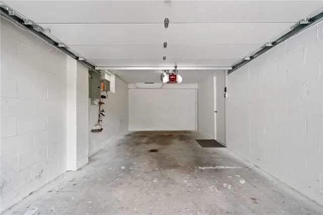 525 Bank St gallery image 9